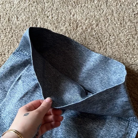 Gym shark athletic leggings. Brand new and never worn. No tags. - Picture 4 of 4